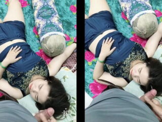 chi-ngon-qua-em-trai-len-quay-tay-ban-day-toc-chi-luc-ngu